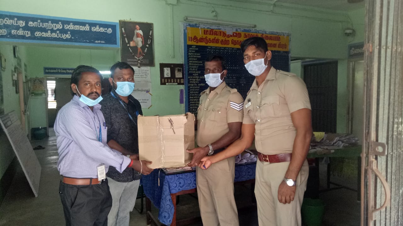 Samasta Microfinance Limited, an IIFL Group company donated 2500 PPE Kits to Govt Hospitals and Safety Kits to 1600 Police Personnel